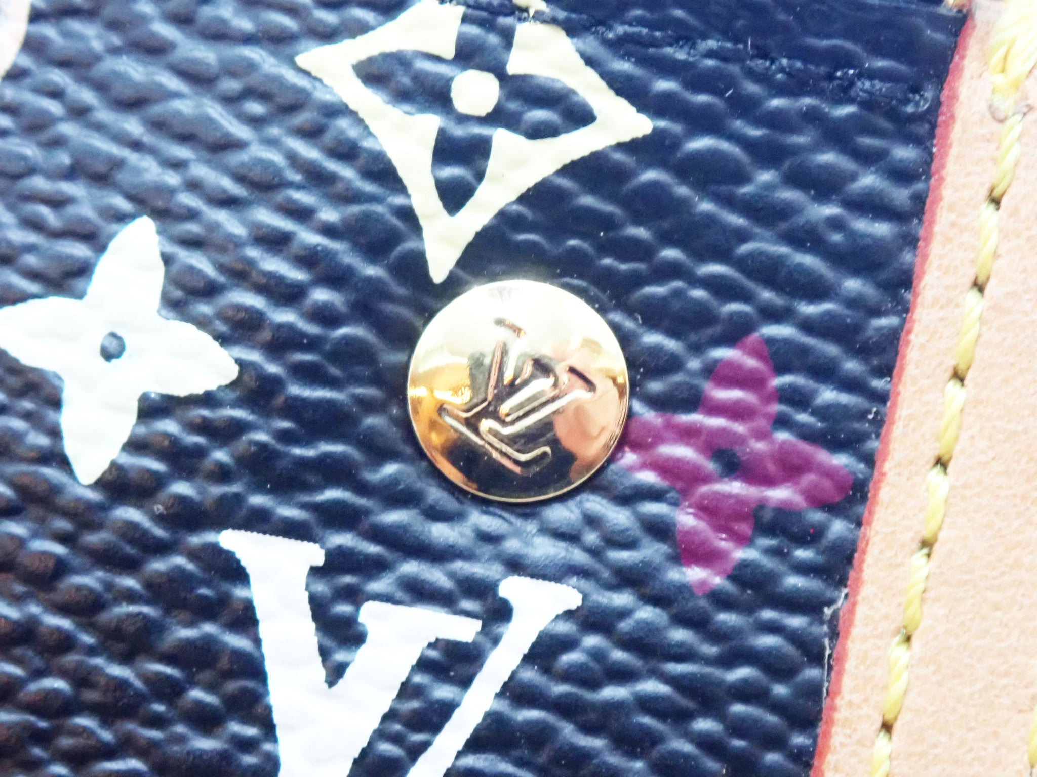 Louis Vuitton Multicolor Pochette Cles Key Case Coin Purse M92654 Blac –  Bicolo1